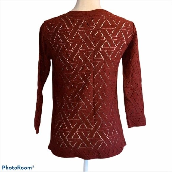 Banana Republic Women's Eyelet #/4 Sleeve blouse/top size XSP Maroon/Burgundy - Picture 4 of 5